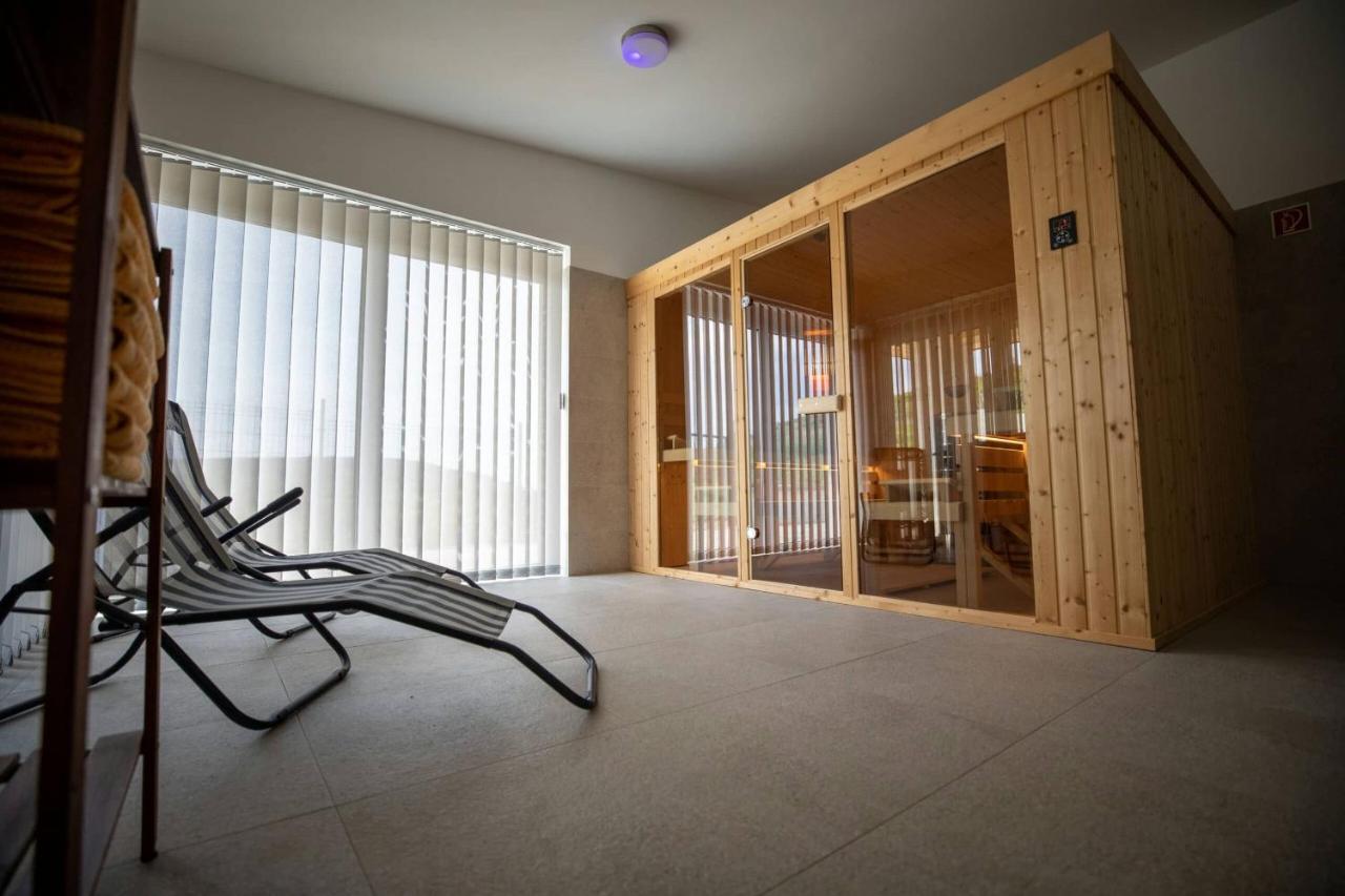 Aszuvilag Rezidencia With Sauna & Jacuzzi Legyesbenye Eksteriør billede